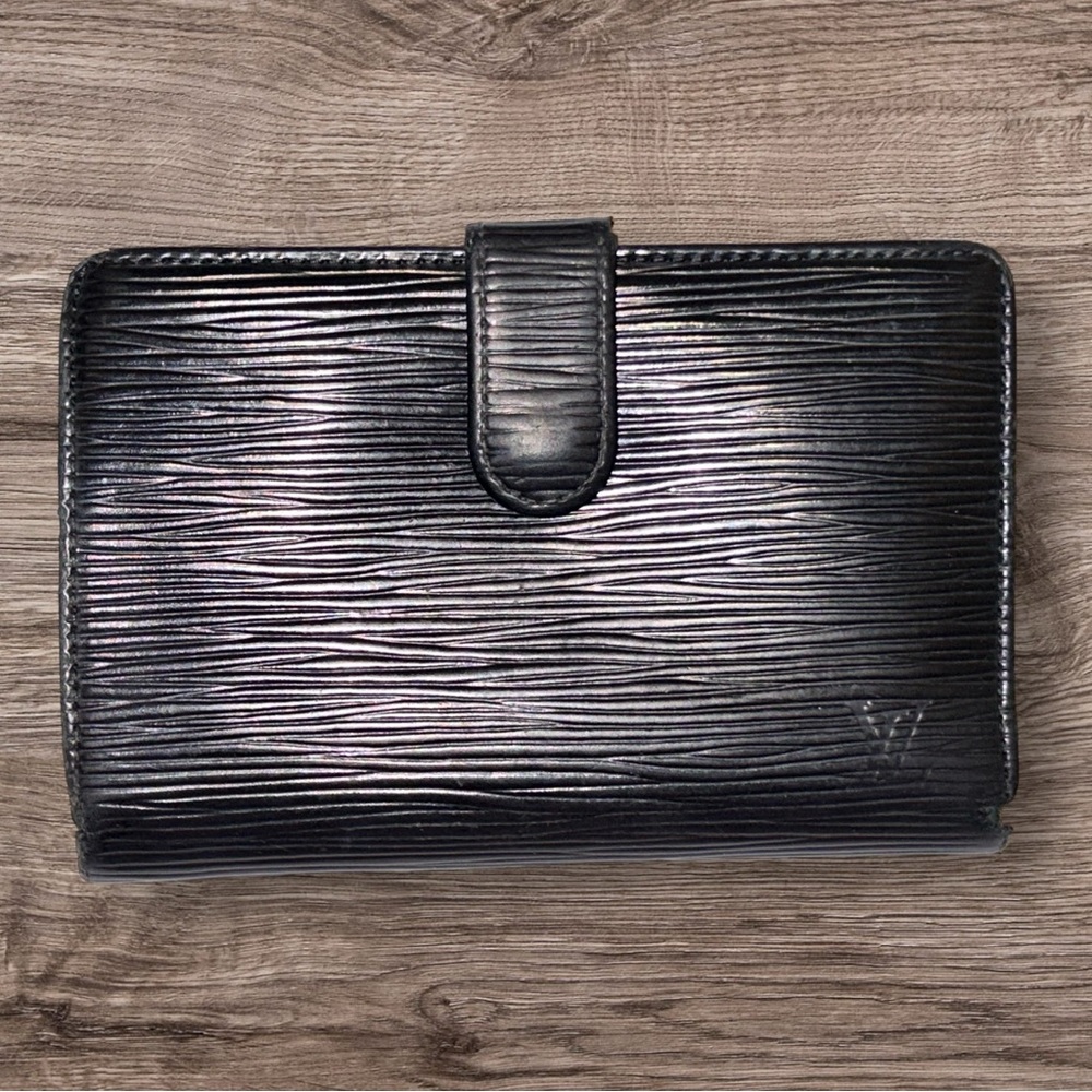 🖤🖤Louis Vuitton Epi Wallet🖤🖤